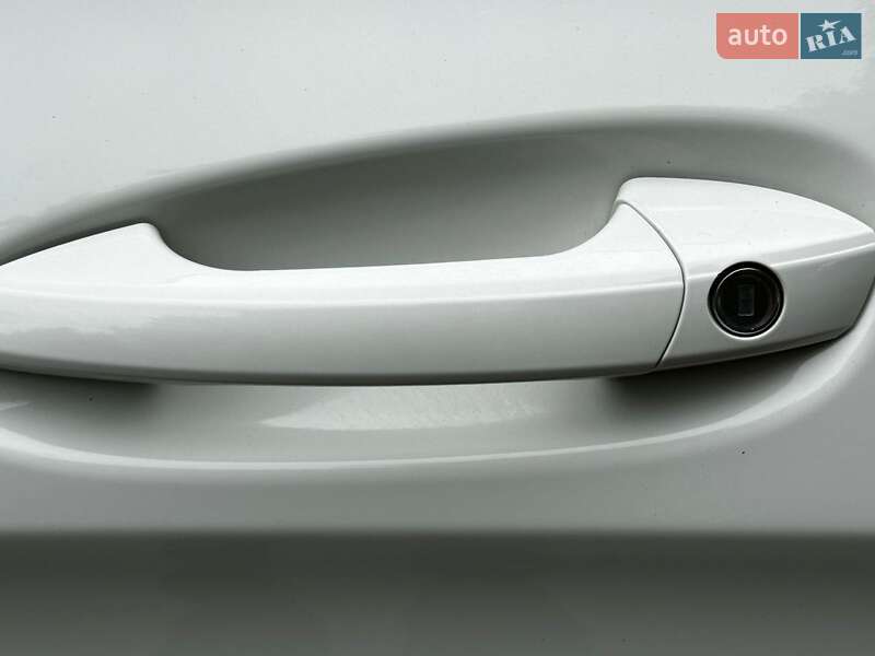 Mercedes-Benz GLA-Class 2015