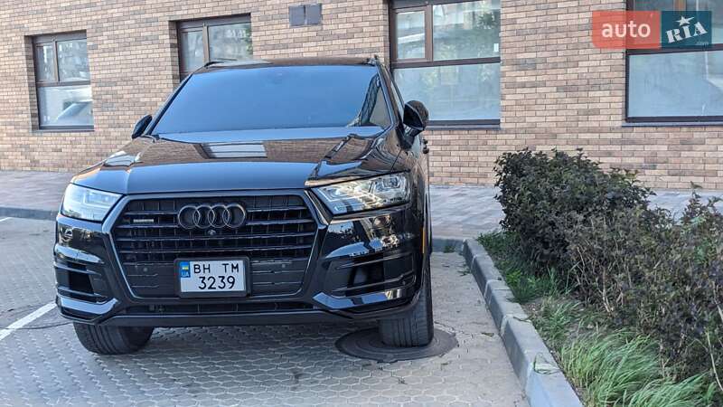 Audi-8