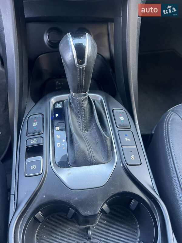 Hyundai-27
