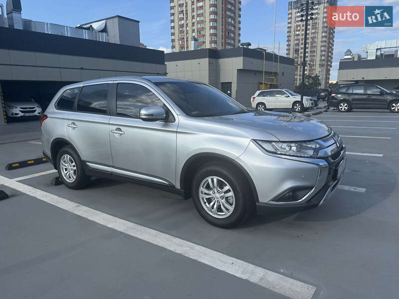 Mitsubishi-9