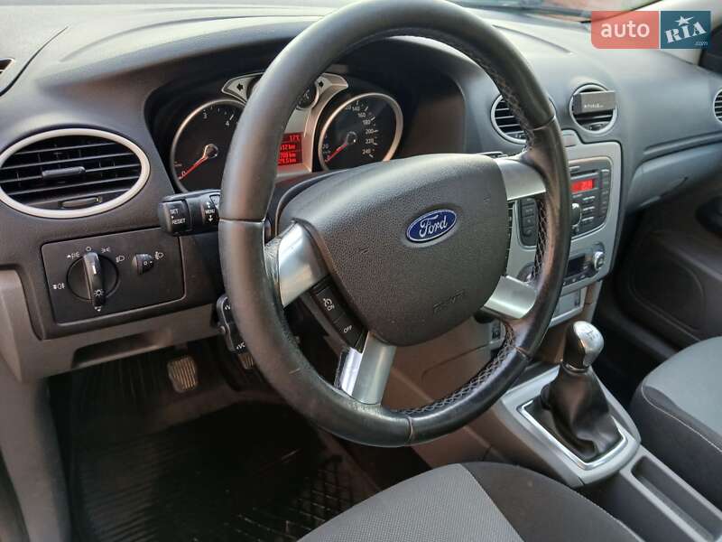 Ford Focus 2010