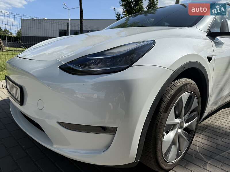 Tesla Model Y 2023