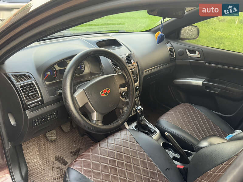 Geely Emgrand EC7-RV 2012