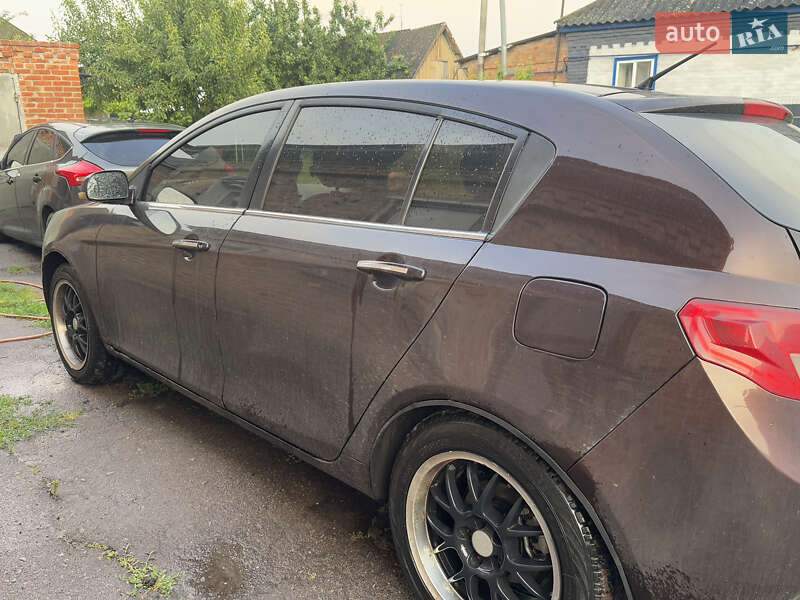 Geely Emgrand EC7-RV 2012