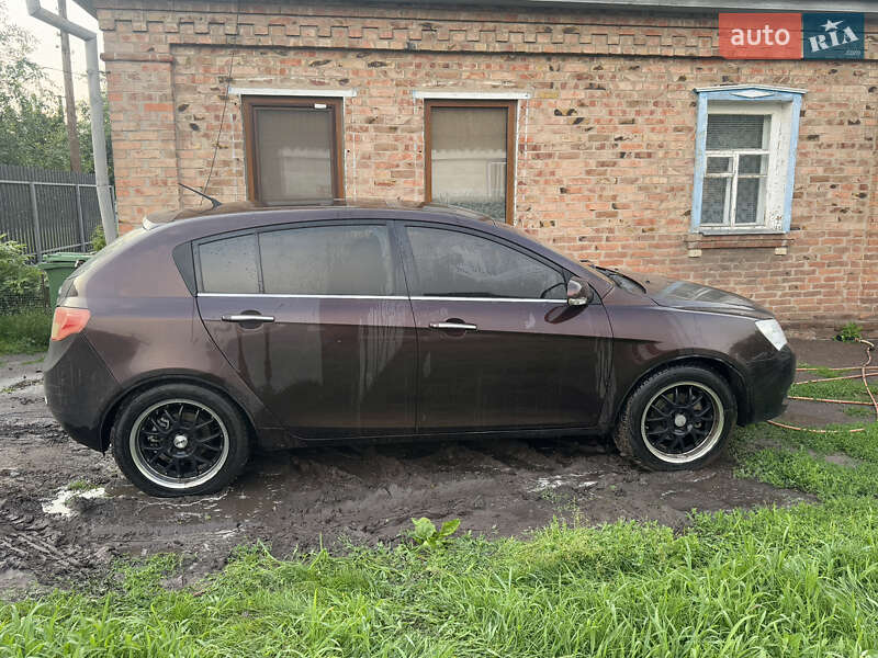 Geely Emgrand EC7-RV 2012