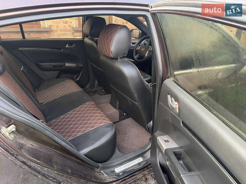 Geely Emgrand EC7-RV 2012