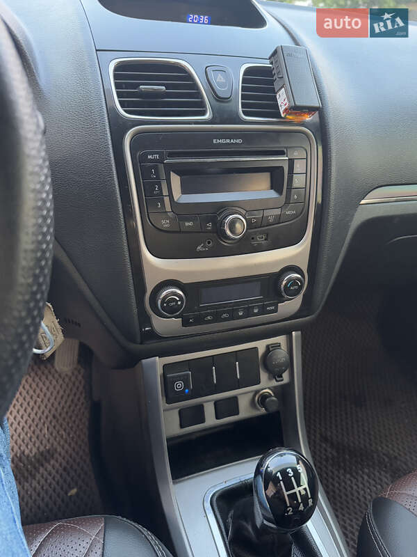 Geely Emgrand EC7-RV 2012