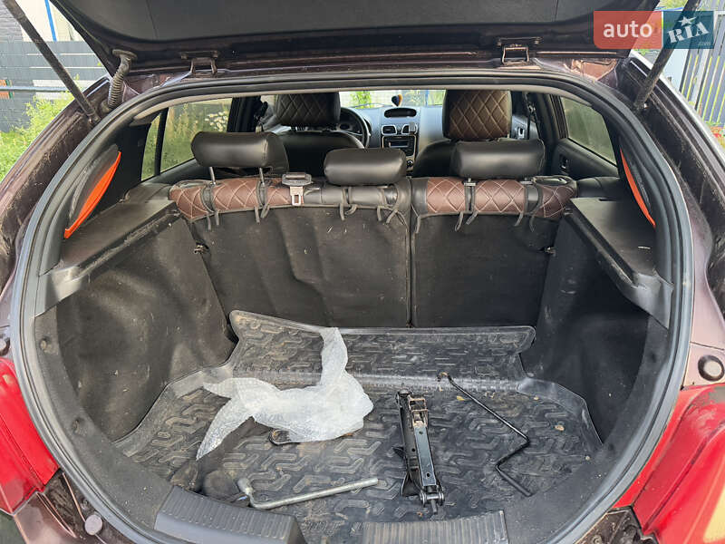 Geely Emgrand EC7-RV 2012