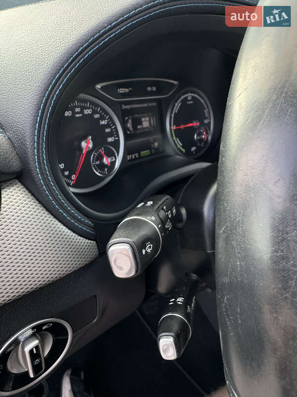 Mercedes-Benz B-Class 2015