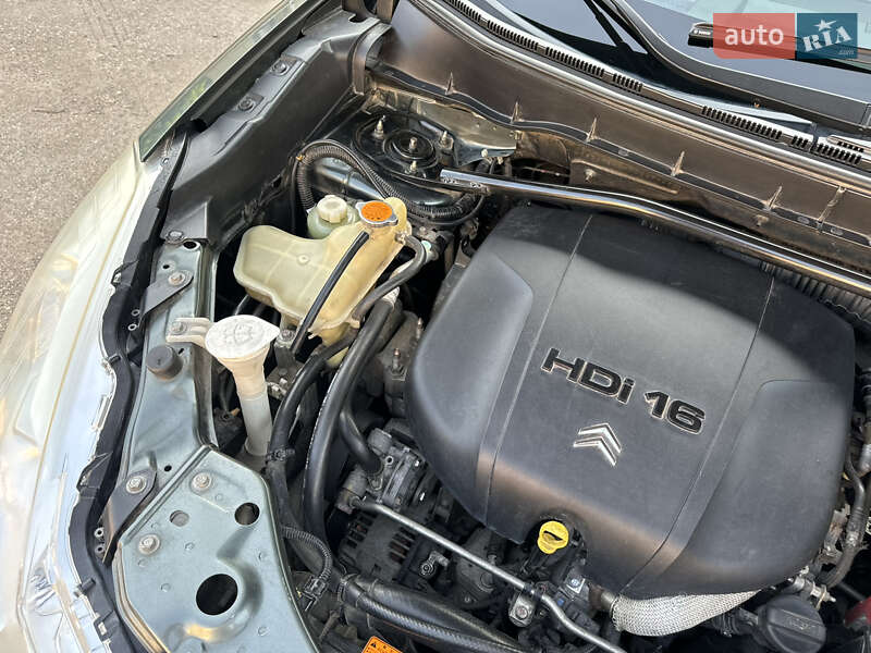 Citroen C-Crosser 2008