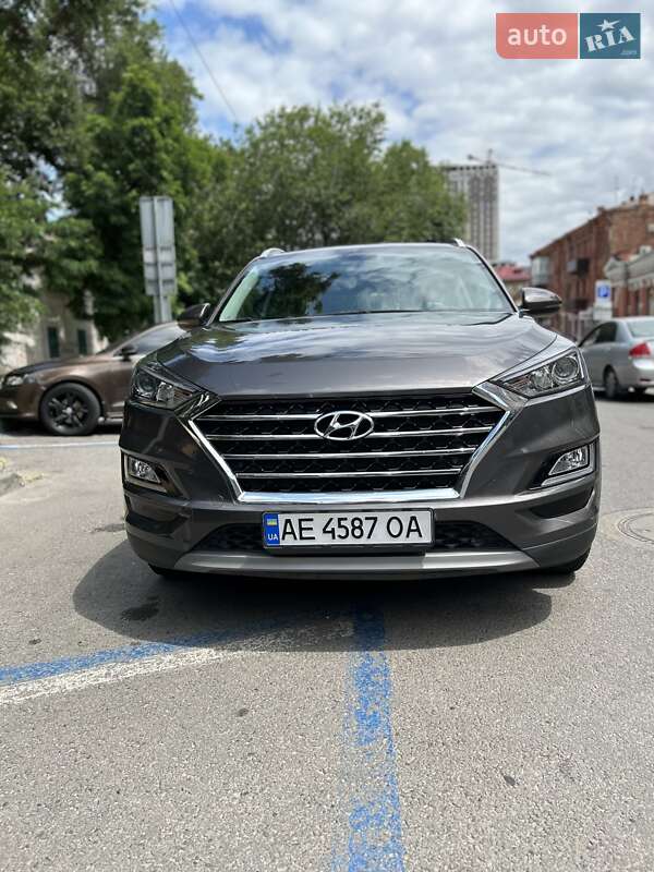 Hyundai-8