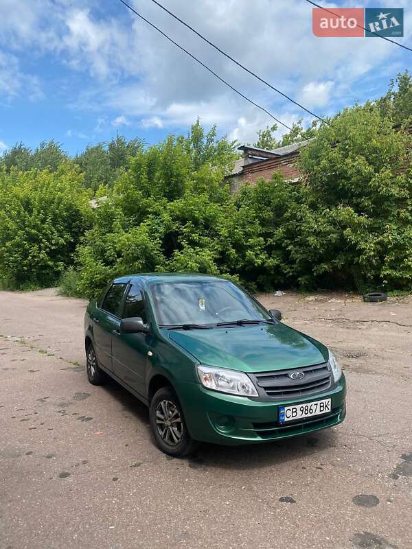 ВАЗ / Lada 2190 Granta 2017