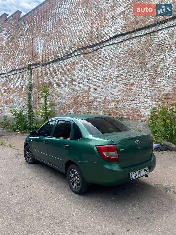 ВАЗ / Lada 2190 Granta 2017