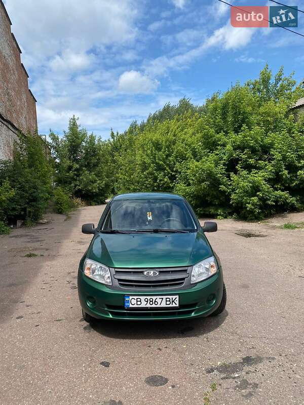 ВАЗ / Lada 2190 Granta 2017