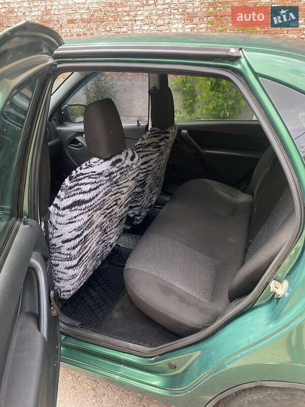 ВАЗ / Lada 2190 Granta 2017