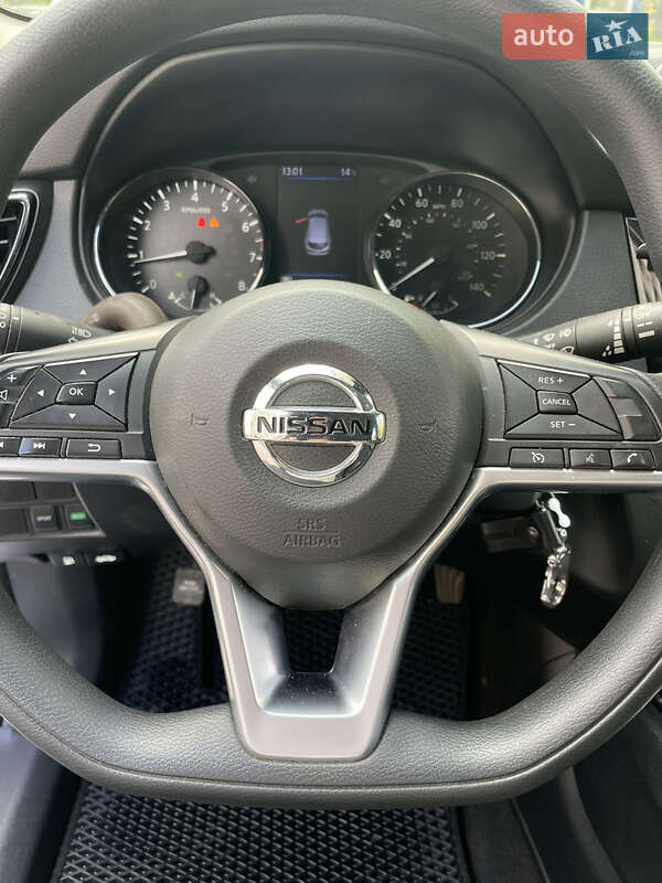 Nissan-1