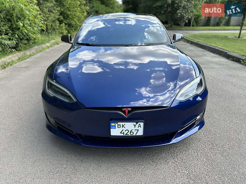 Tesla-0