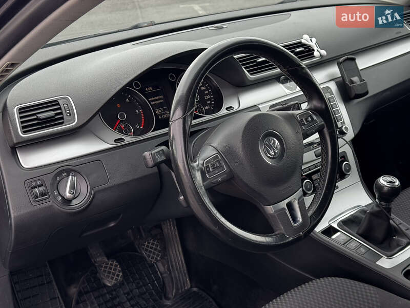 Volkswagen Passat 2010