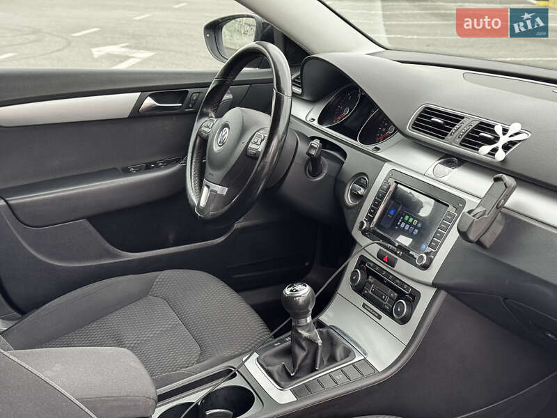 Volkswagen Passat 2010