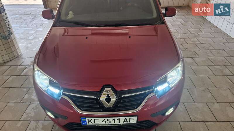 Renault-9
