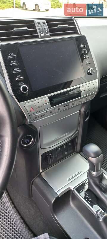 Toyota Land Cruiser Prado 2022