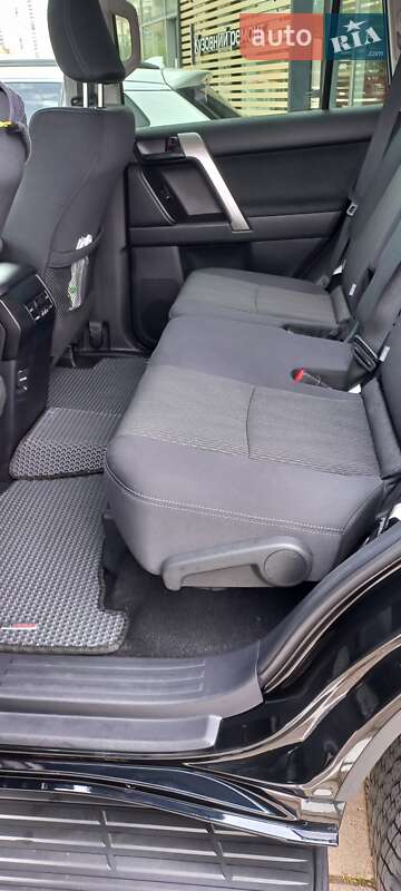 Toyota Land Cruiser Prado 2022