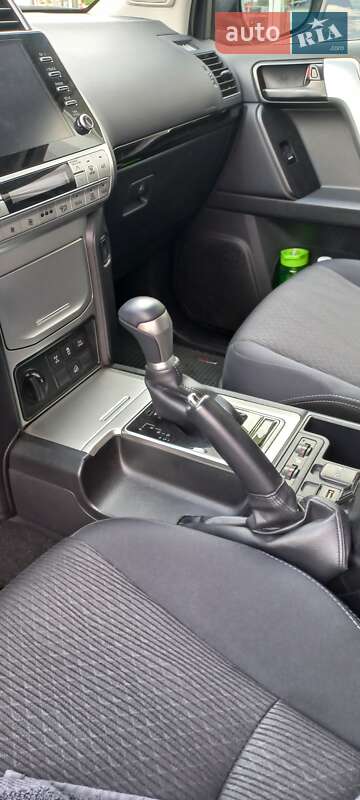 Toyota Land Cruiser Prado 2022