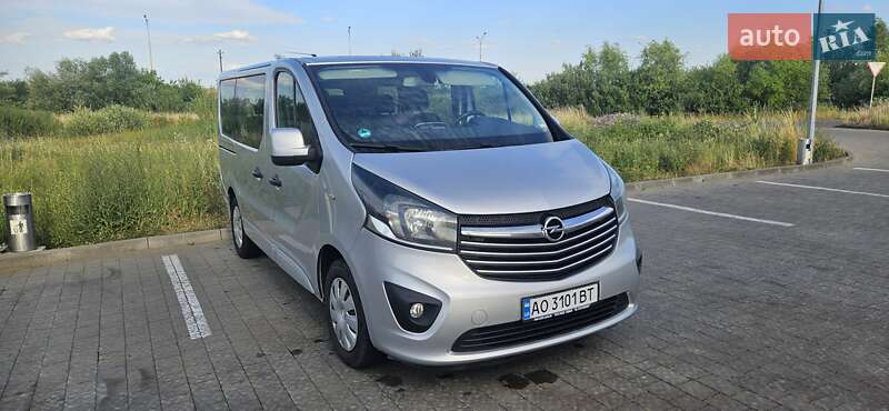 Opel Vivaro 2015