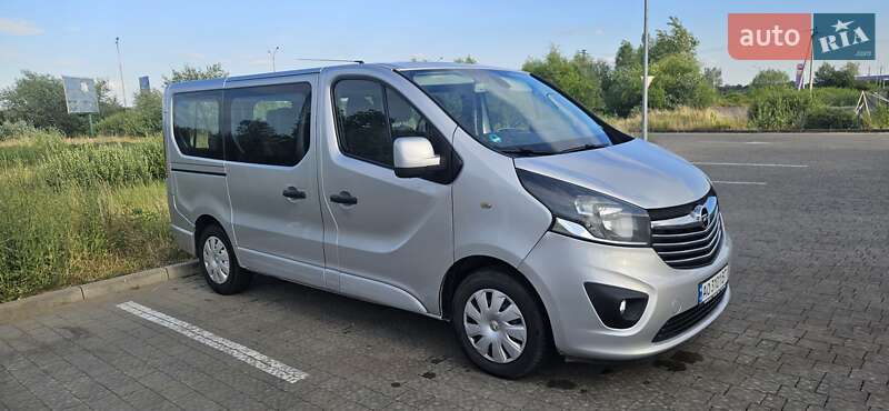 Opel Vivaro 2015