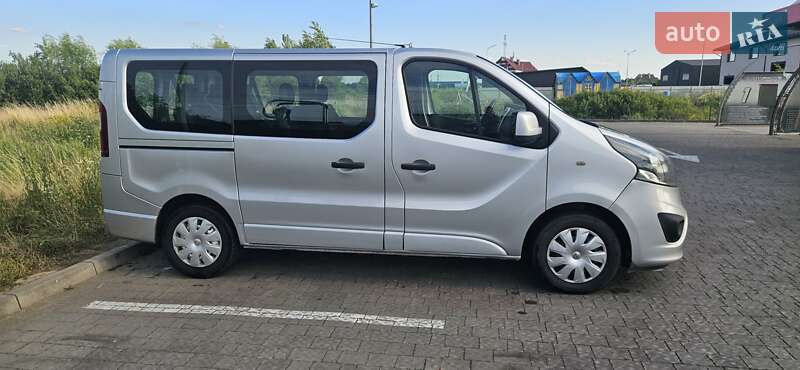 Opel Vivaro 2015