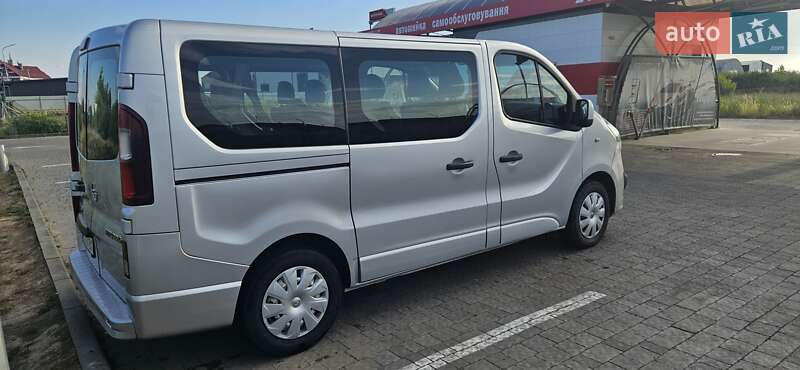 Opel Vivaro 2015