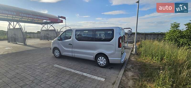 Opel Vivaro 2015