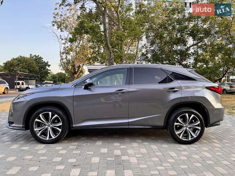 Lexus-17