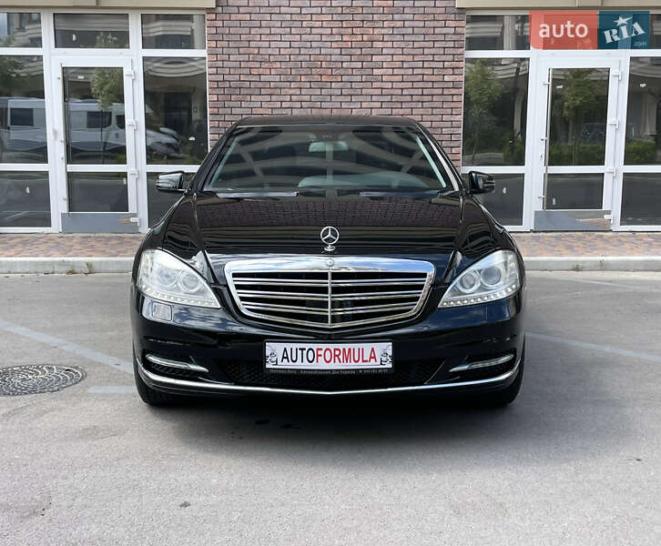 Mercedes-Benz S-Class 2008