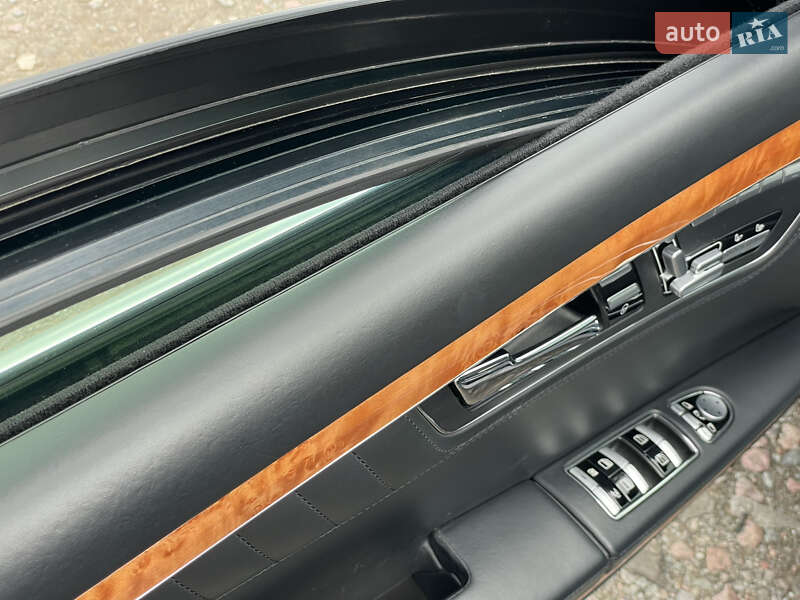 Mercedes-Benz S-Class 2008