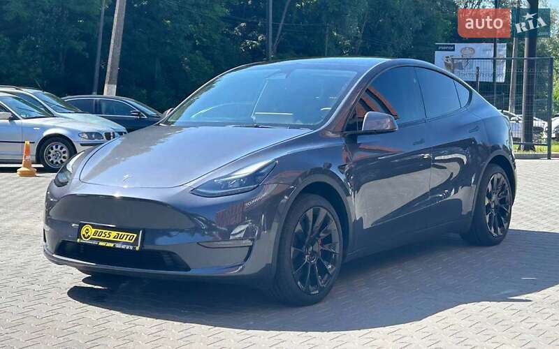 Tesla Model Y 2023