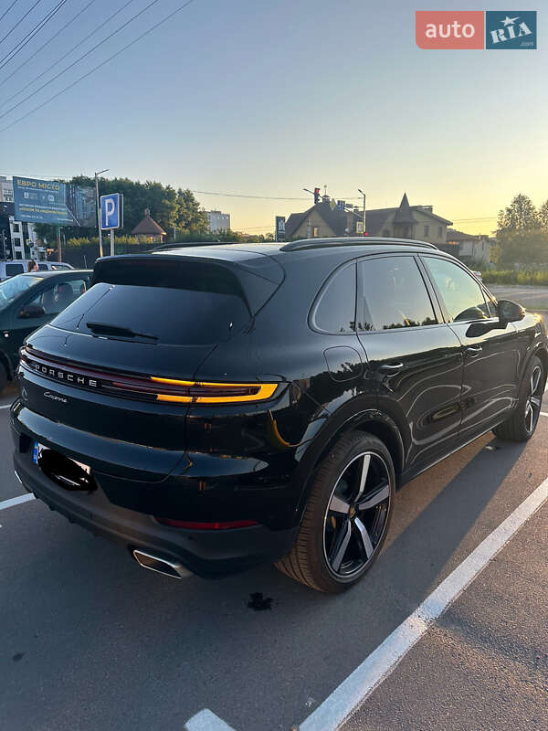 Porsche Cayenne 2024