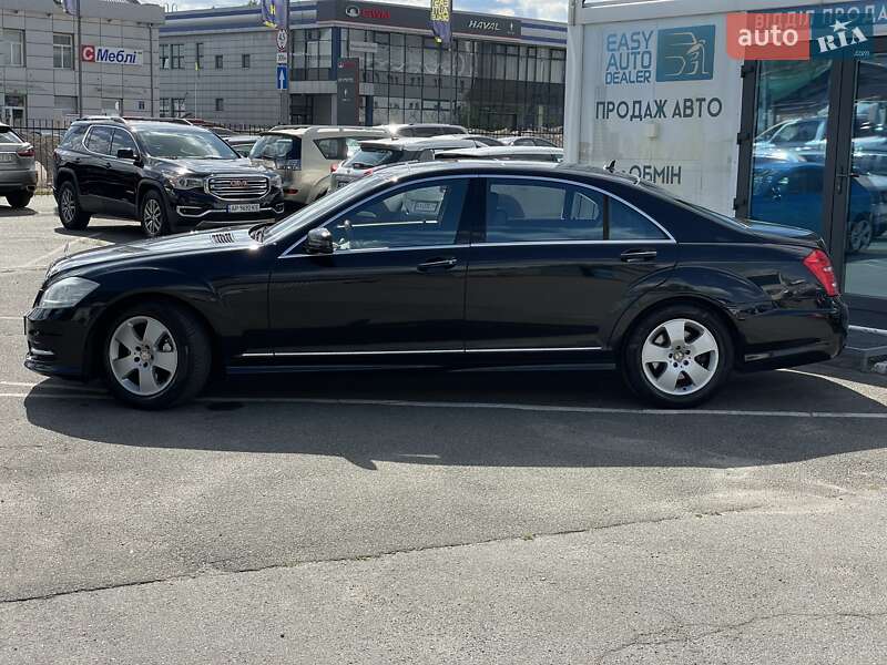 Mercedes-Benz-7