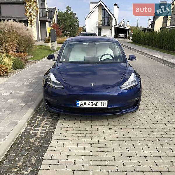 Tesla Model 3 2018
