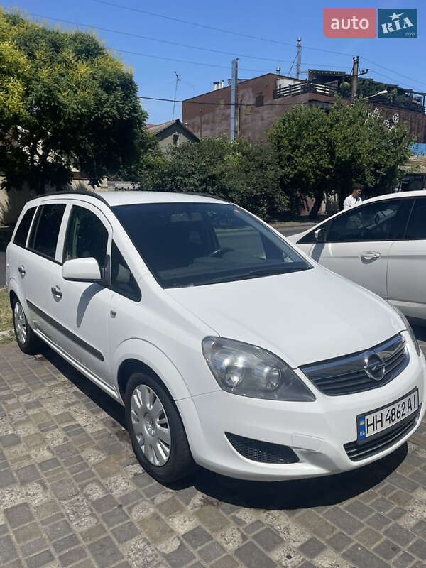 Opel Zafira 2011