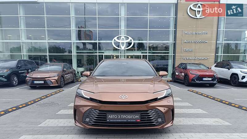 Toyota Camry 2024