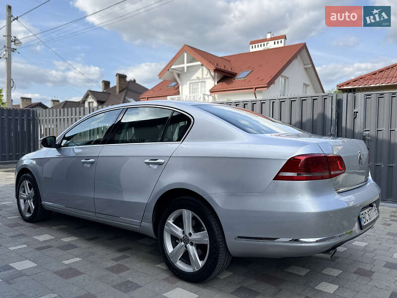 Volkswagen Passat 2011