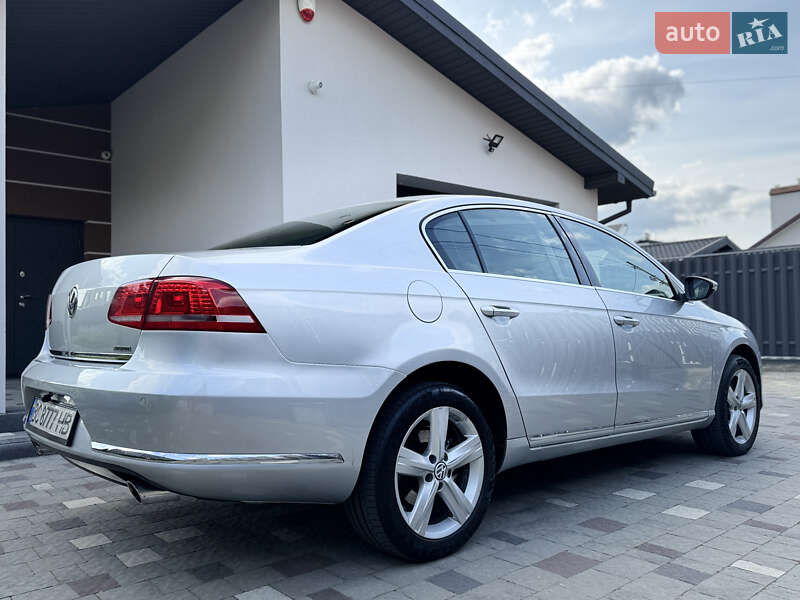 Volkswagen Passat 2011