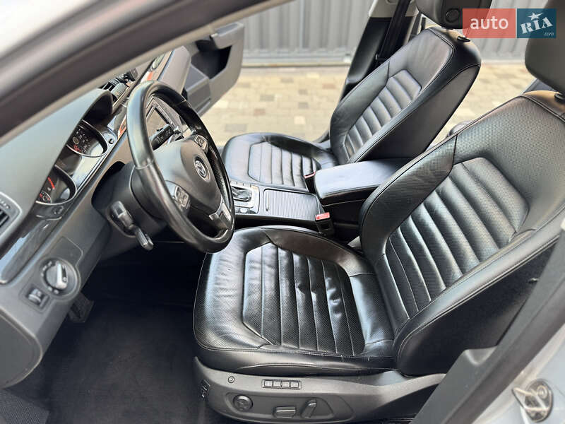 Volkswagen Passat 2011