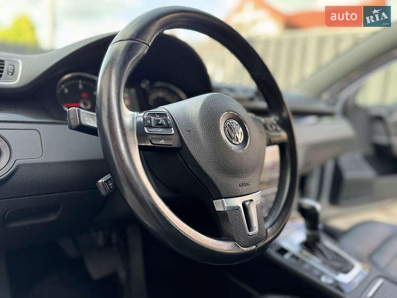 Volkswagen Passat 2011