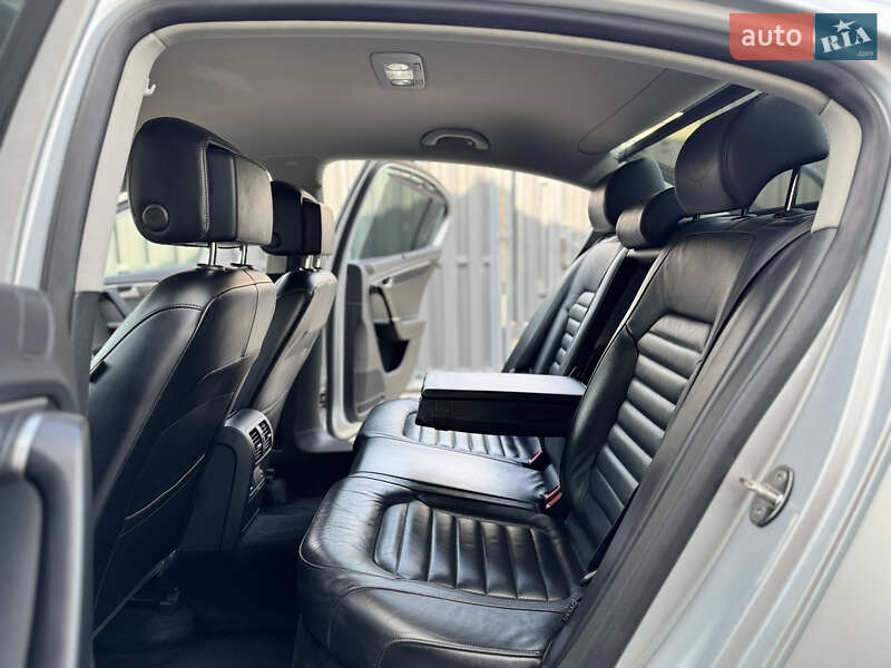 Volkswagen Passat 2011