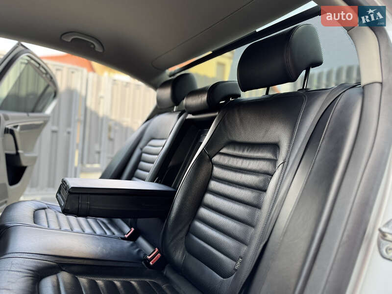 Volkswagen Passat 2011