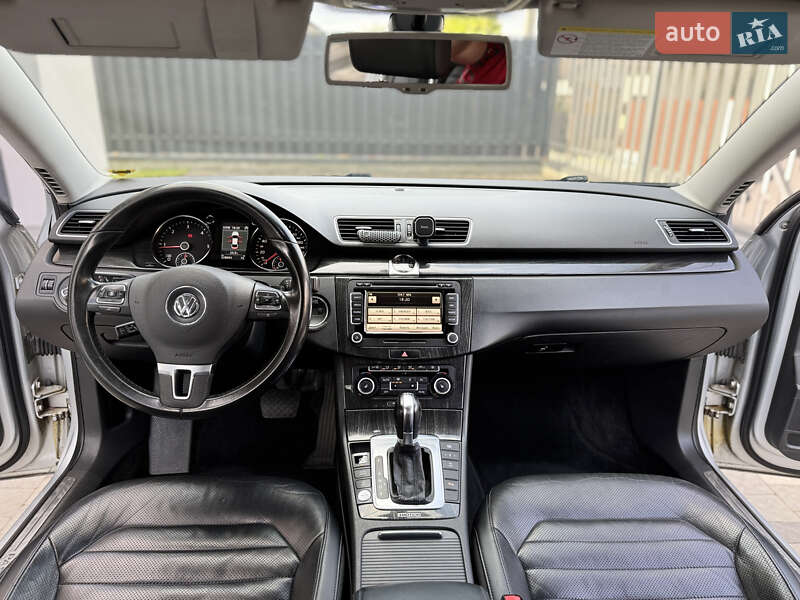 Volkswagen Passat 2011