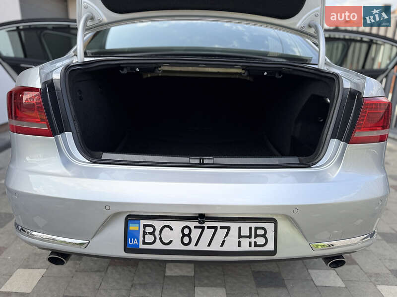 Volkswagen Passat 2011