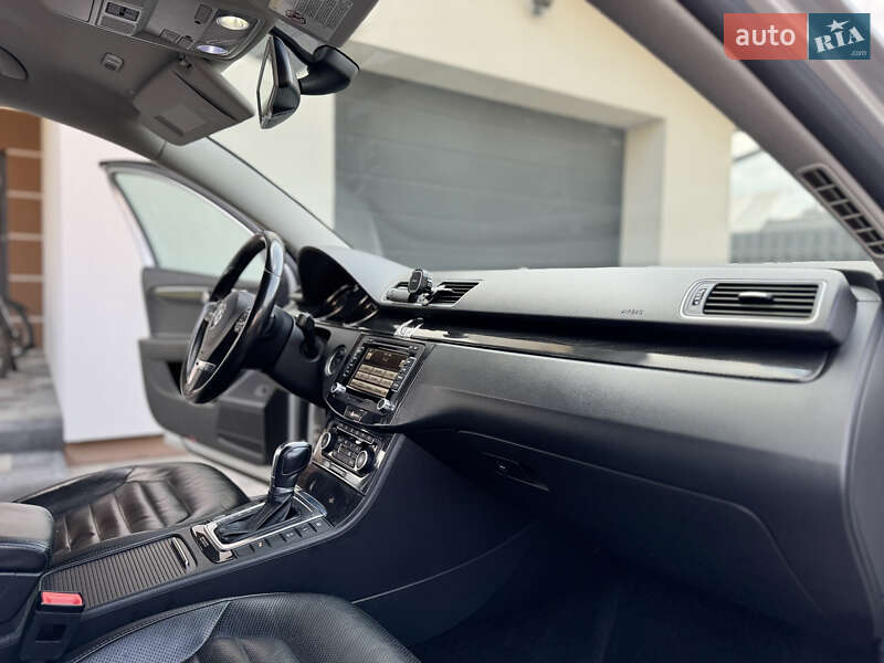 Volkswagen Passat 2011